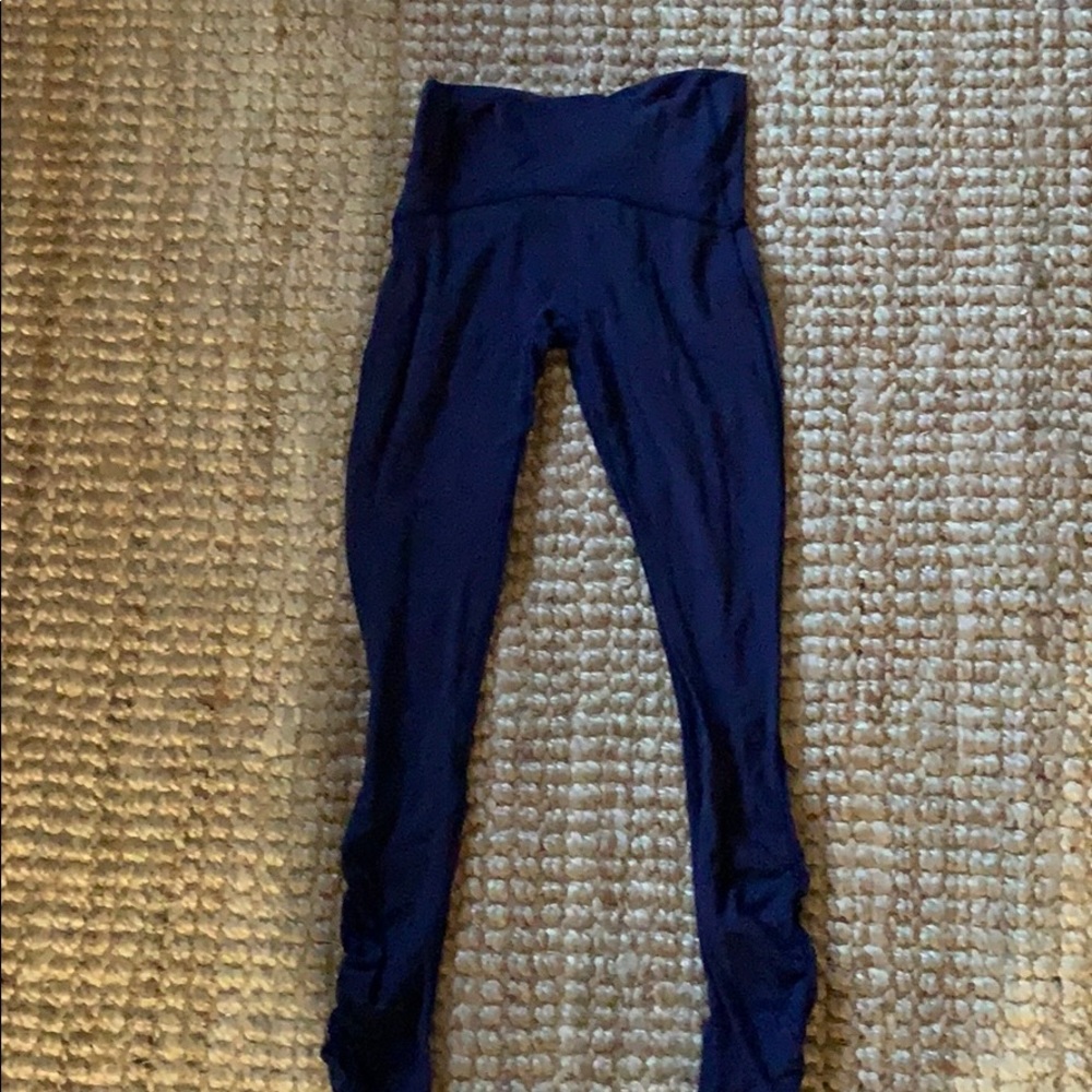 Ivivva navy leggings